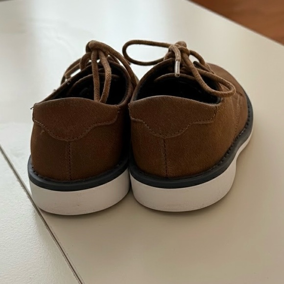 Children’s Place Toddler Kids Brown Oxford Dress Shoes Loafers 8 - Picture 3 of 4
